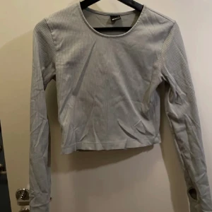 Tröja - Grön tröja från Gina, storlek M