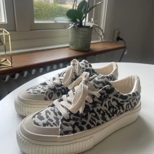 Zara skor  - Använda två gånger. Säljer pga för liten storlek för mig ✨ 