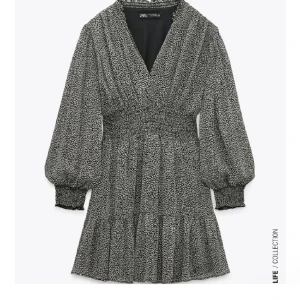 Zara klänning - Oanvänd klänning från zara😋👊🏼💞