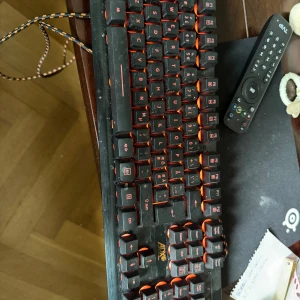 Tangentbord  - Bra skick, nästan aldrig använd. 