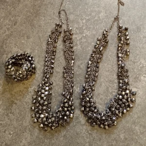 2 st as fina halsband med matchande armband - 2 st halsband med ett matchande armband,säljs som  paket eller srparat