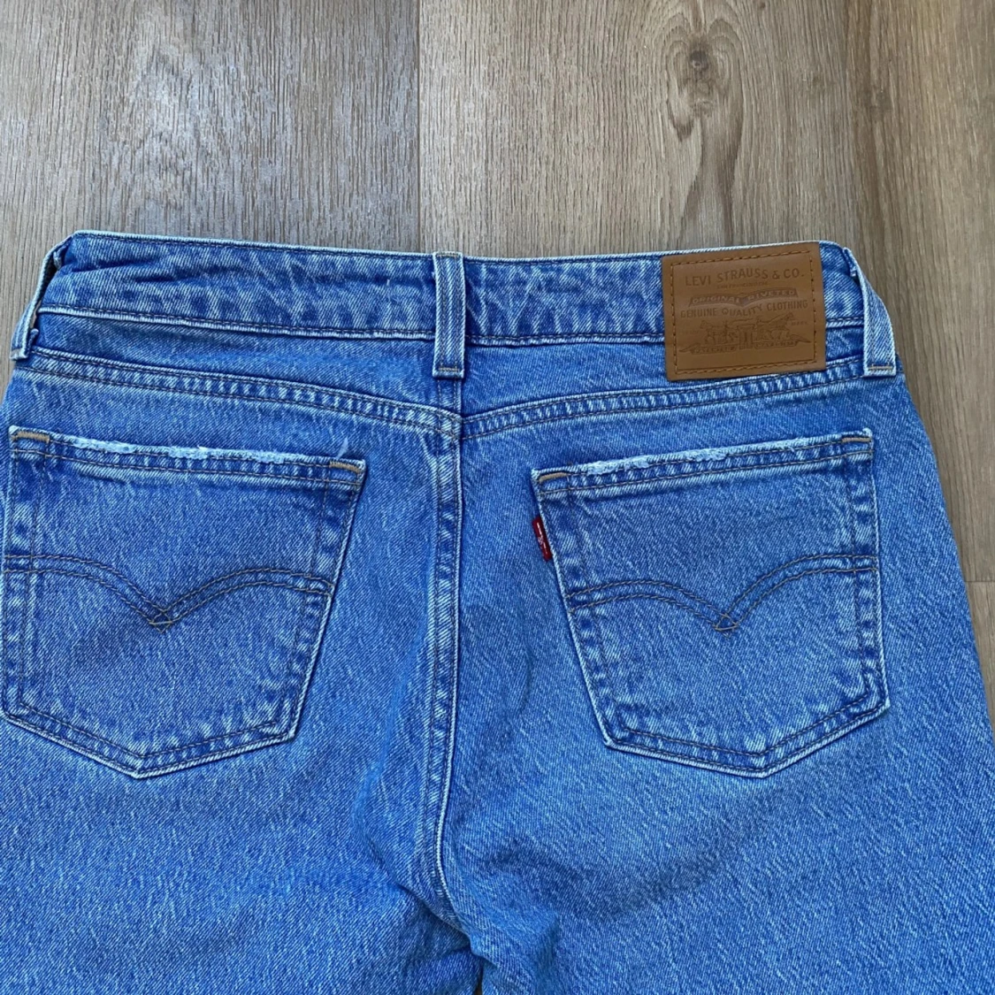 Nya Levis jeans - 90