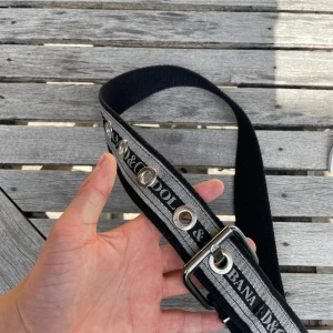 Dolce gabbana bälte  - As fett Dolce Gabbana bälte gjort 2 egna hål 