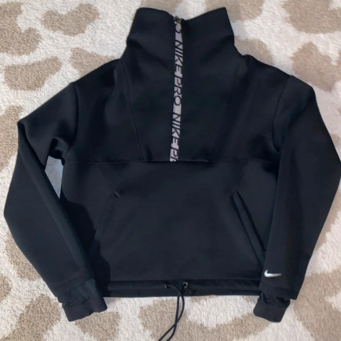 Nike Pro pullover jacka