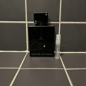 Club de nuit intense man 3 ml sample - 3 ml sample 