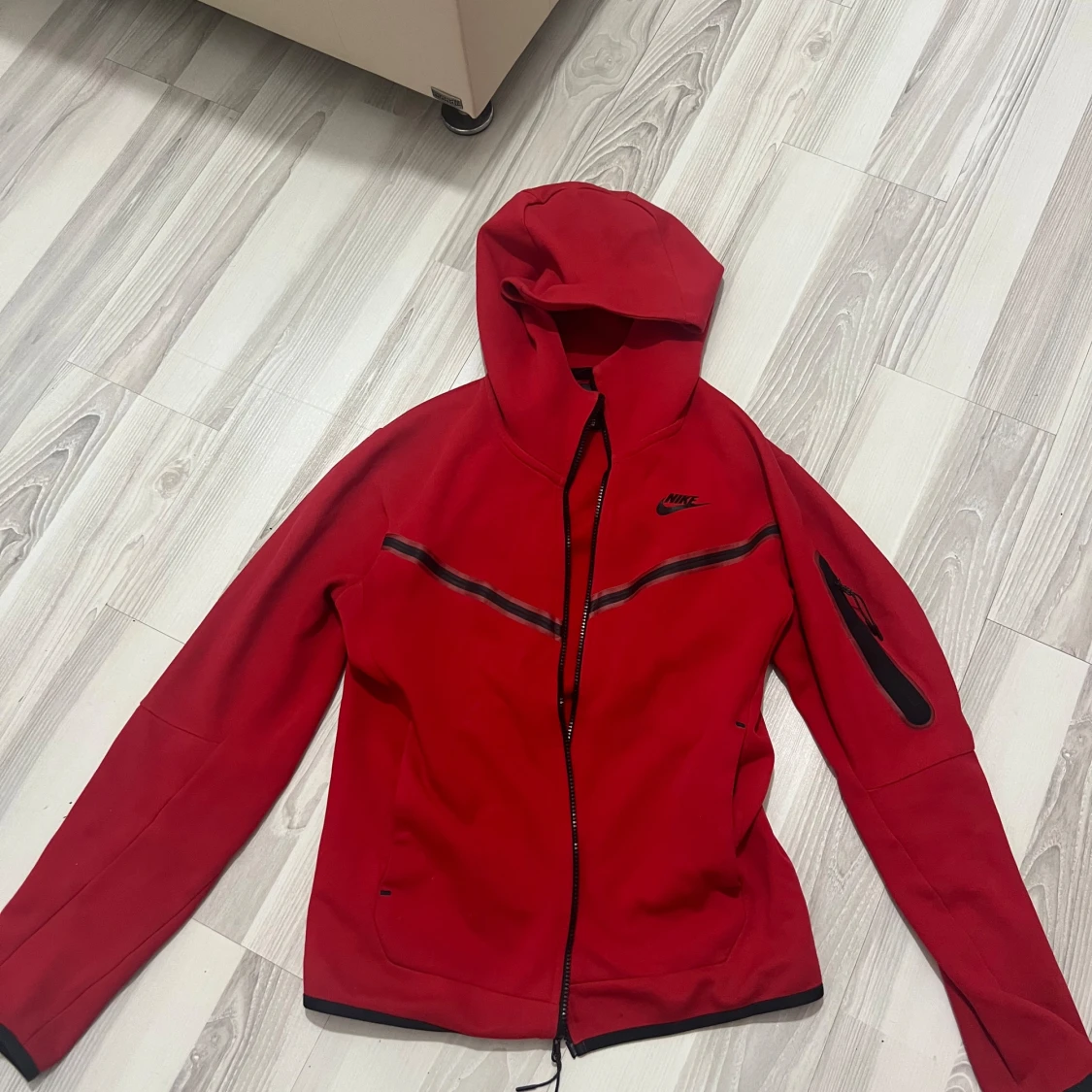 Röd Nike Tech Tröja