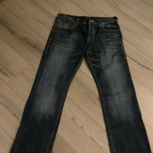 Jack & Jones jeans  - Jack and Jones jeans i bra skick 