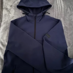 Skaljacka Jack and Jones - Skaljacka Jack and Jones I nyskick Storlek S