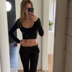 söta tröjor - Två toppar från even odd som har scrunch vid bröstet. 50kr för båda eller 30kr styck. pris kan diskuteras