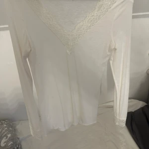 Intimissmi tröja  - Intimissmi tröja helt oanvänd