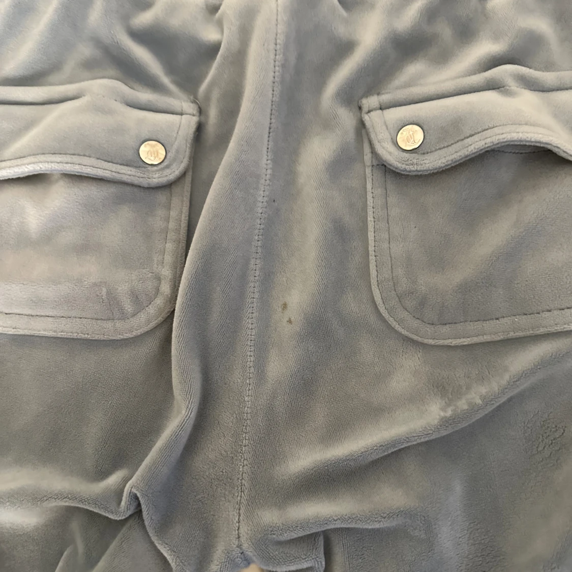 Ljusblå juicy couture byxor - 90