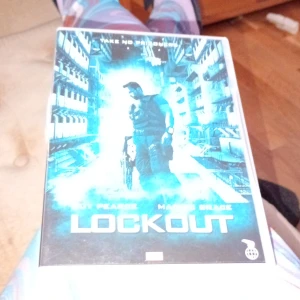 Dvd film LOCKOUT - Dvd film LOCKOUT