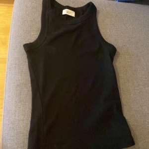 Basic tröja - Basic svart baströja från gina🤩