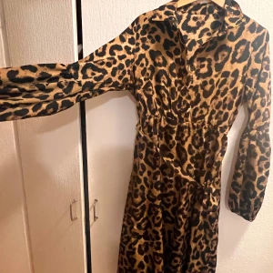 Klänning shein  - Så fin 