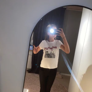 T-shirt New Yourk City tryck.  - Från PULL&BEAR, Storlek M