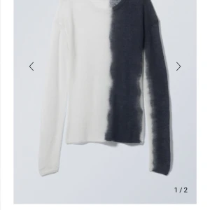 weekday tröja - fint skick, använd 2 ggr ☺️säljer för att jag inte hittar användning till den 🤗 nypris 450kr, helt slutsåld på hemsidan