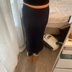 Satinkjol - Lång satinkjol från hm🩷 använd en gång