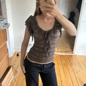 VINTAGE TOPP - Y2K TOPP ⚪️ Storlek S ⚪️ Fint skick ⚪️ Använd gärna köp nu 🫶