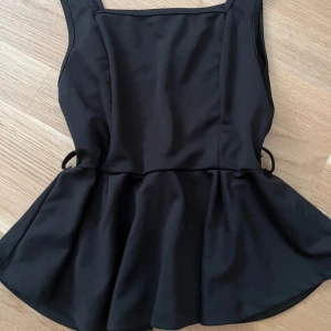 Topp - Jätte fin topp som inte kommer till användning längre.