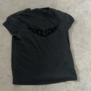 zadig t-shirt - använd ett fåtal gånger, ser ut som den gjorde nör jag köpte den