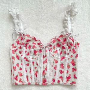 Korsett Victorias secret  - Korsett från Victorias secret dock köpt på for love and lemons så det står det i den. Använd en gång. Så himla fin! Nypris 1.100 kr 