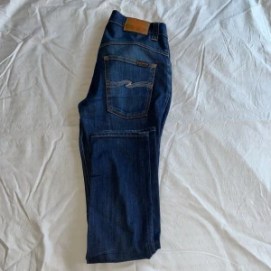 Nudie Jeans - Nudie Jeans i storleken w31 L32