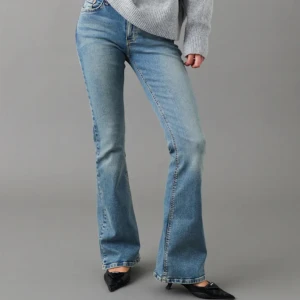 Low waist  - Säljer dessa super fina low waist jeansen, dä de inte kommer till användning💕💕