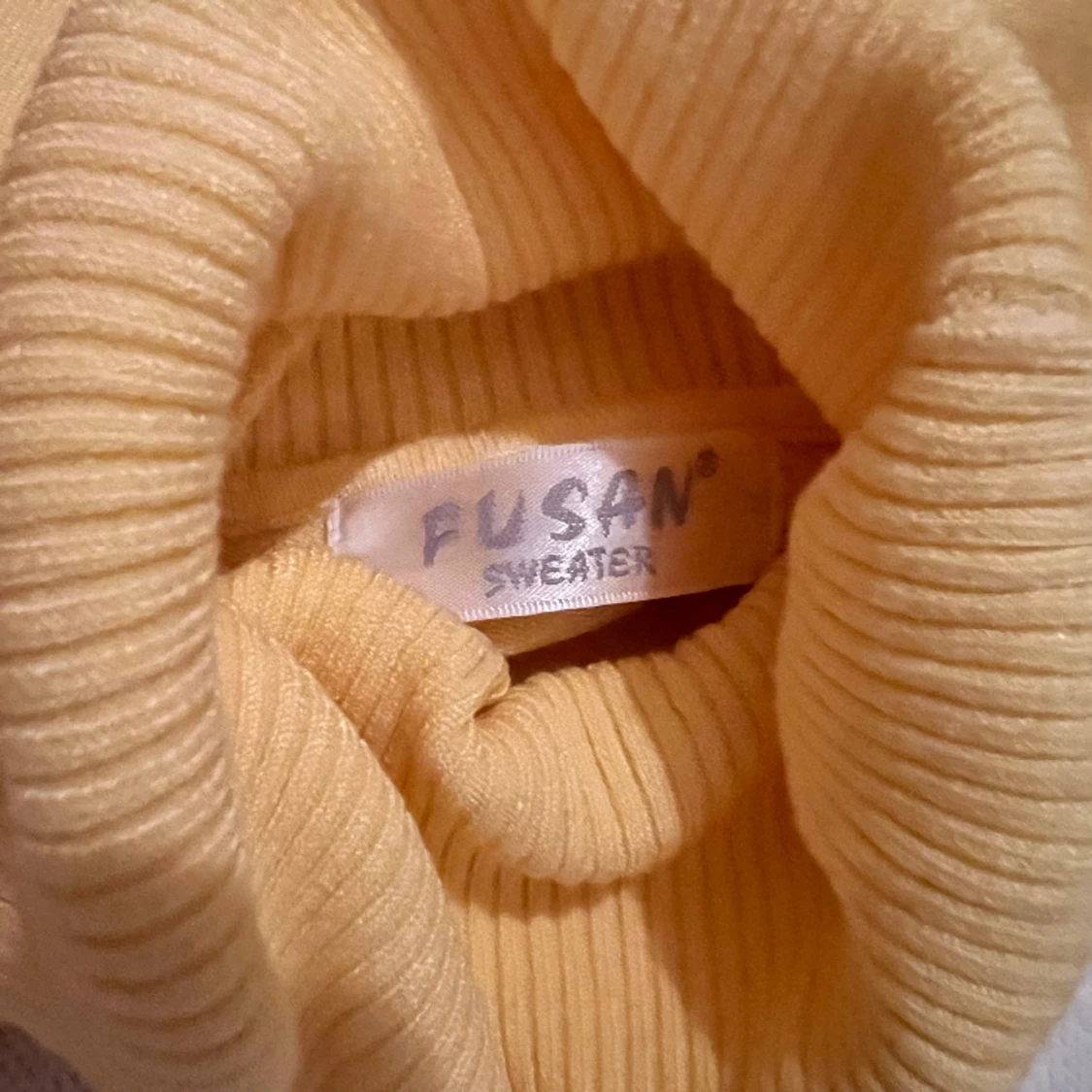 Gul jätte mjuk polokrage  - 90