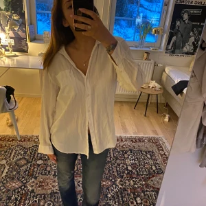 Avslappnad skjorta - Avslappnad skjorta! Perfekt till sommaren! 