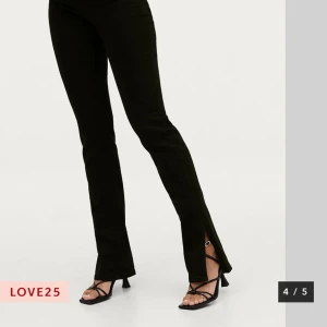 Molly slit jeans - Aldrig använda. 