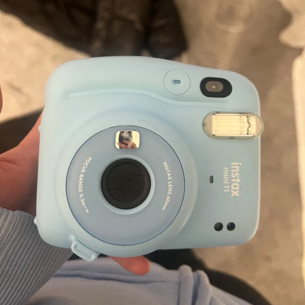 Polaroidkamera ljusblå instax mini 11 Fotorulle ingår inte 💞. Övrigt.