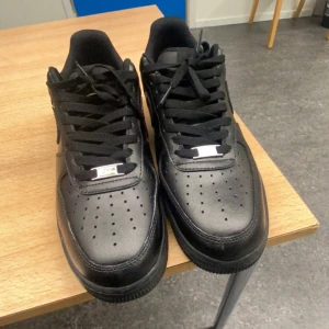 Black air force 1 - Svara air forces 