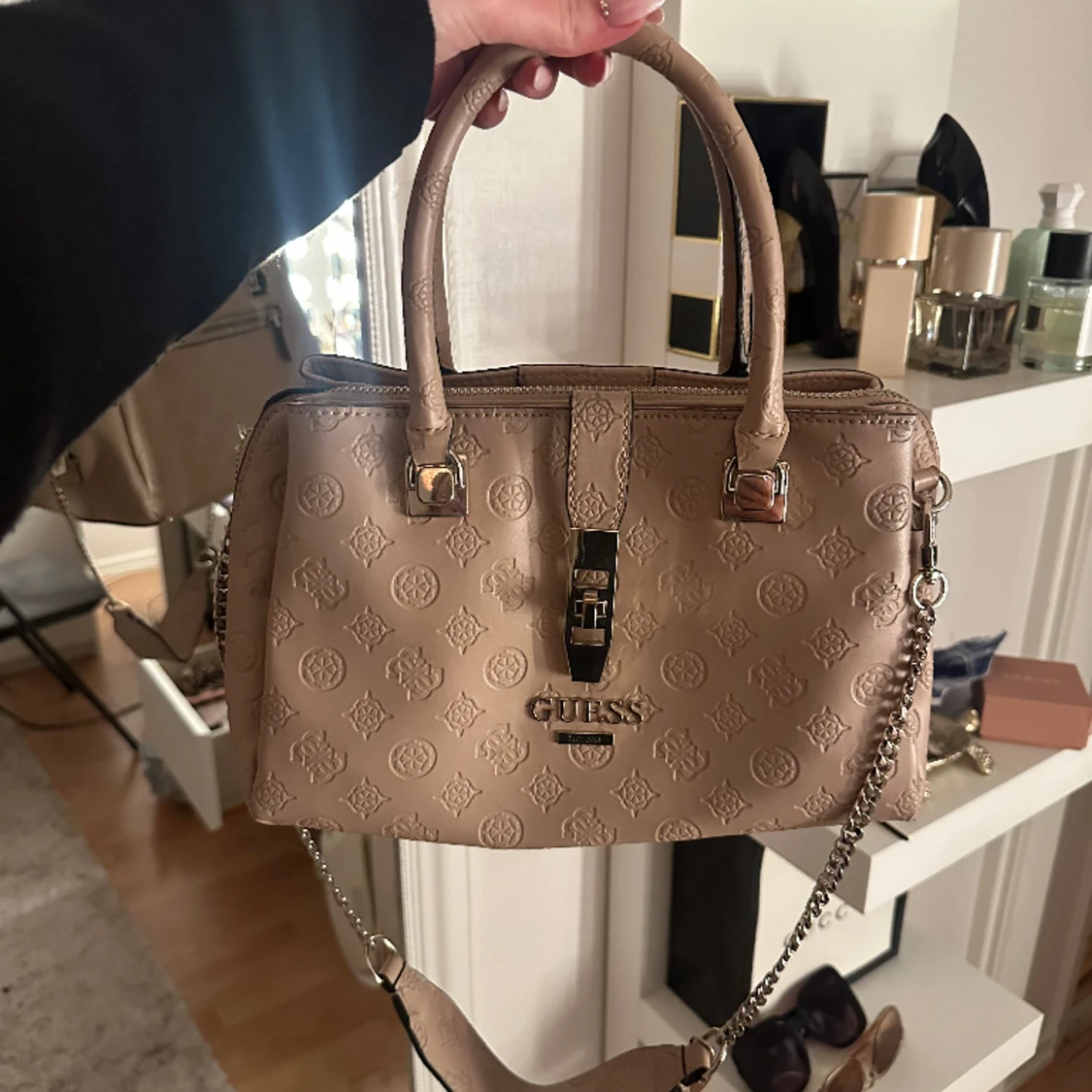 Guess väska - 90