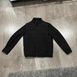 Cardigan  - Cardigan jacka från zara, bra skick Stl m 