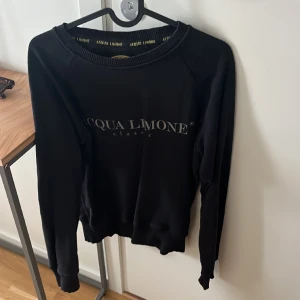 Tröja  - Acqua limone tröja storlek xs aldrig använd 