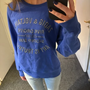 Zadig Voltaire  - Zadig voltaire sweatshirt, sparsamt använd fåtal gånger, köpt i london. Pris kan diskuteras vid snabb affär🙌🏽