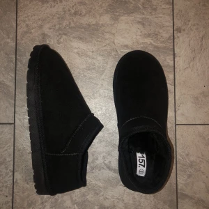 Låga Fake uggs  - Knappt använt helt nya❤️🌸
