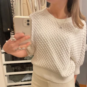 Kortärmad virkad tröja🥰 - Superfin! Kommer ej till användning! Fint skick🥰