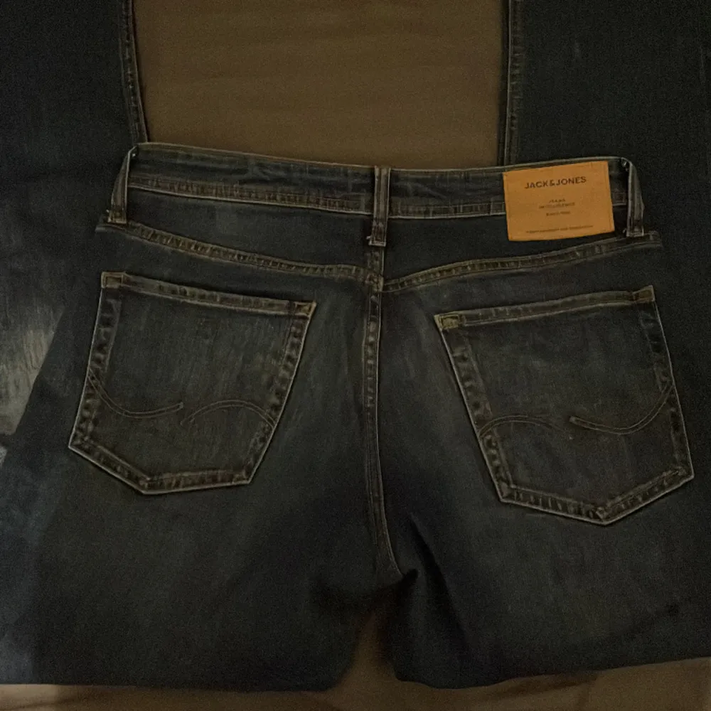 Jack and jones jeans i riktigt bra skick. Helt nya. Möts endast upp i gbg och byten går bra. Ny pris, 699kr. Jeans & Byxor.