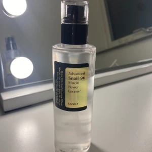 Cosrx snail 96 - Har oerhört mycket skincare redan därav kommer den inte till större användning. Oerhört omtyckt och mycket trendig 🤩