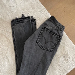 EB Denim  - Använda ca 3 gånger, storlek 25