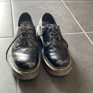Doc Martens - Ett par doc martens i st 39❤️