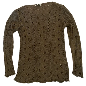 Stickad tröja - Brun stickad tröja💞 Så fint mönster 