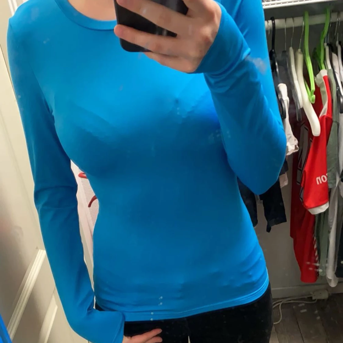 blå långarmad tröja  - 90