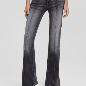 Trendiga lågmidjade jeans  - I bra skick 💞