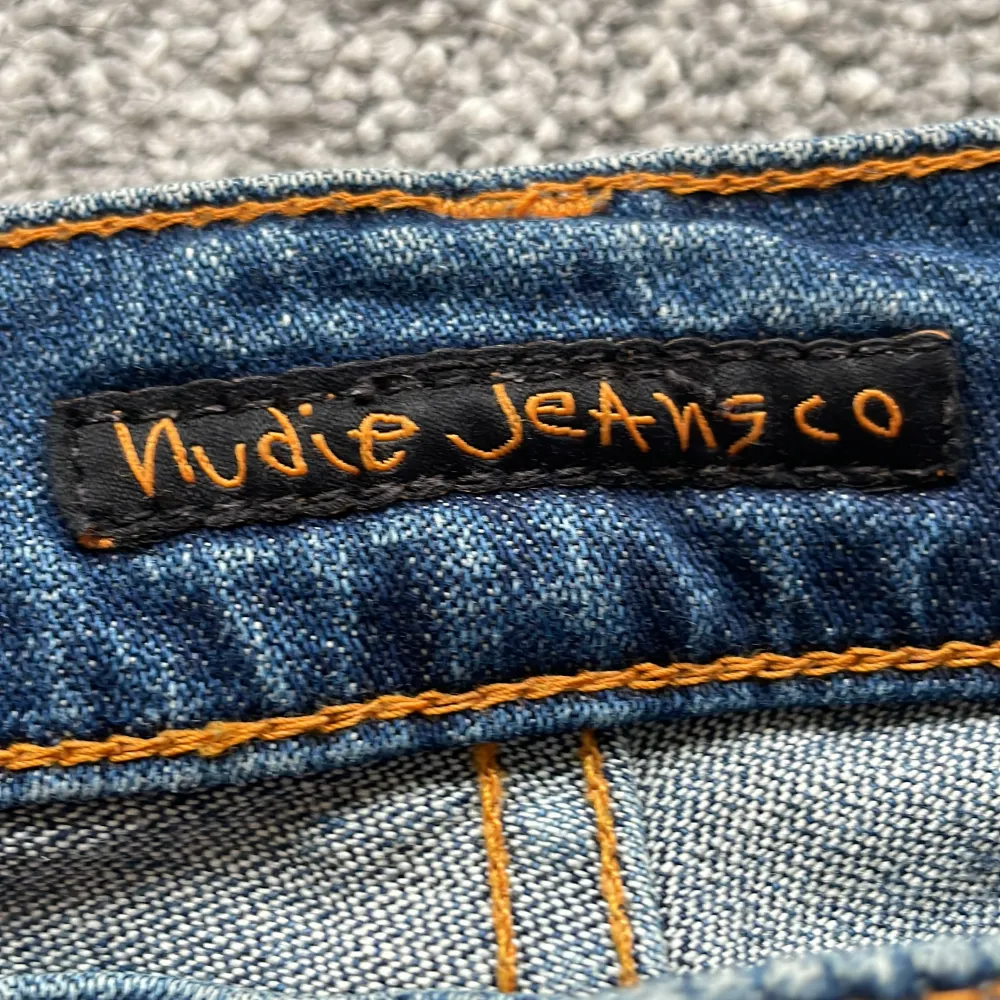 Nudie jeans i storlek W30 L32  . Jeans & Byxor.