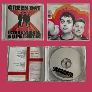 Green day cd-skiva  - Green day cd-skiva i gott skick och knappt spelad! 