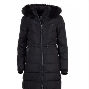 Vi nter jacka, storlek S - Tommy Hillfigger jacka, Stl S, svart i fint skic