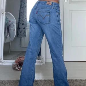 Lågmidjade jeans - Sååå snygga lågmidjade Levi’s jeans!! 💕💕