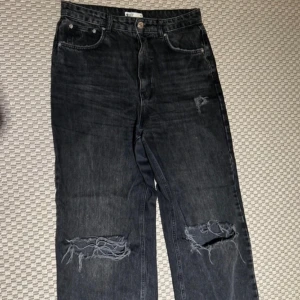 Jeans Gina Tricot - Premium jeans från Gina Tricot. Högmidjade. 